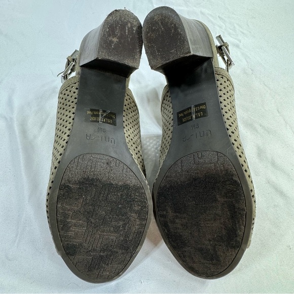 Unisa Faux Suede Unpaice Laser Cut Mesh Peep Toe Zipper Block Heels - Taupe - Picture 5 of 6